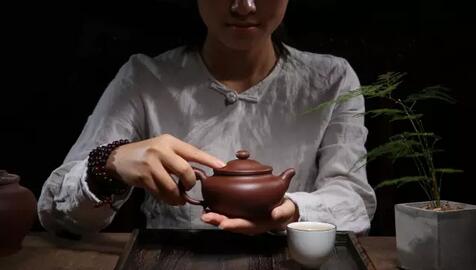 喝茶回奶？专家说，这些茶不能喝！